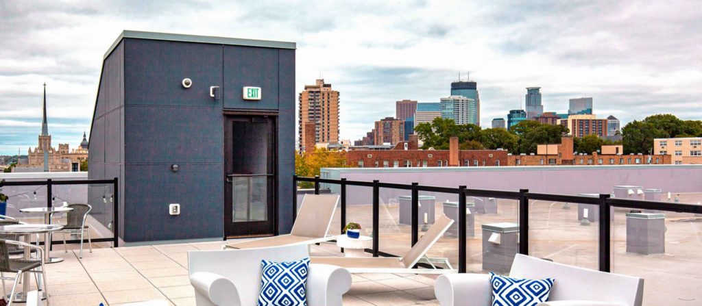 MODI Apartments Outdoor Rooftop Patio in Downtown Minneapolis Minnesota